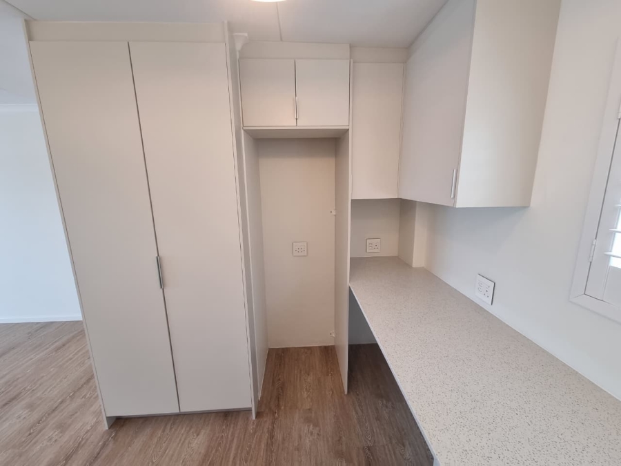 To Let 2 Bedroom Property for Rent in Big Bay Western Cape